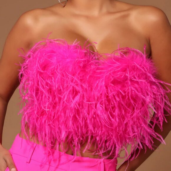 BRAND NEW Hot Pink Feather Top – Size Medium - Picture 1 of 5